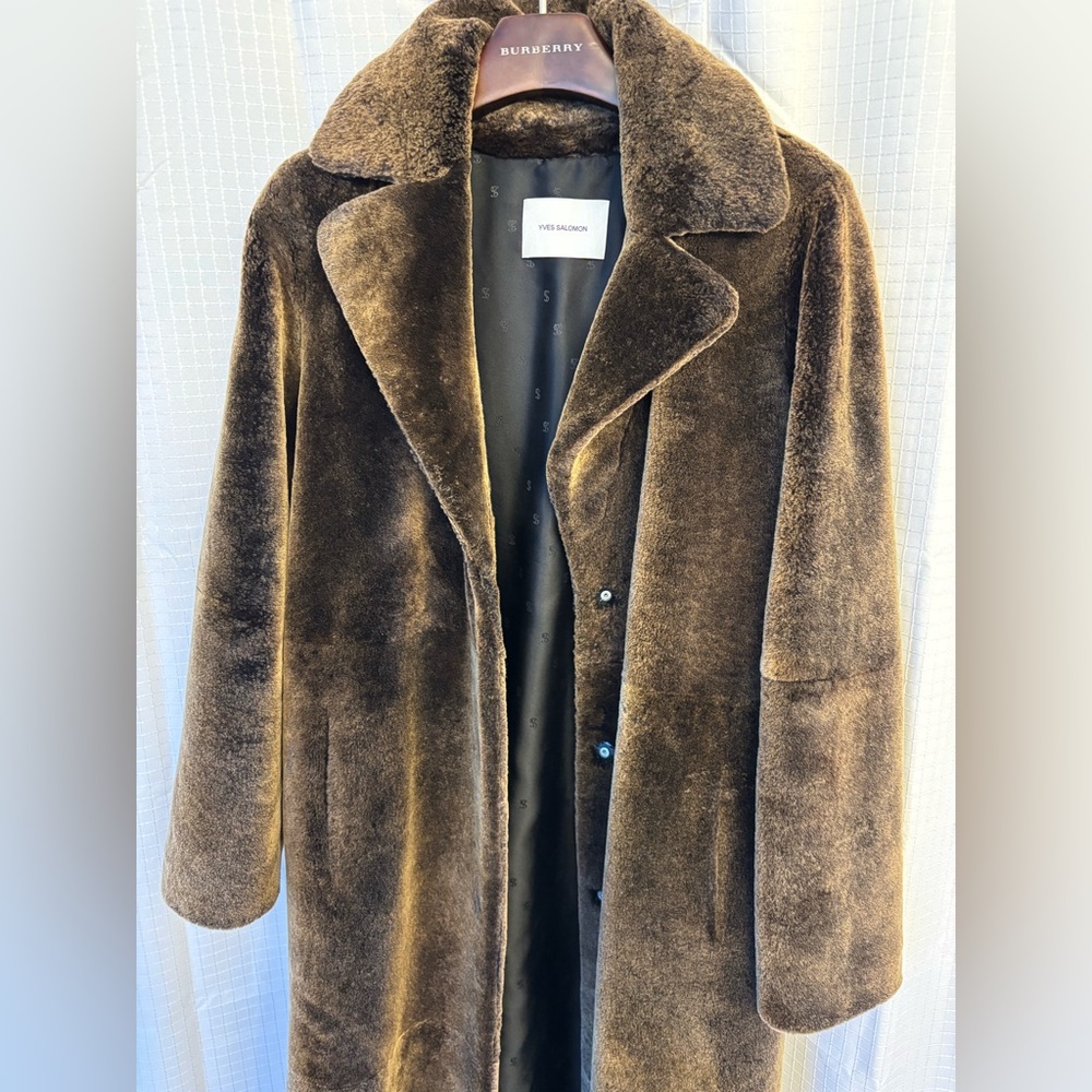 Yves Salomon shearling lamb coat Size38 or M. Olive color. Like new with tag. - Picture 5 of 12